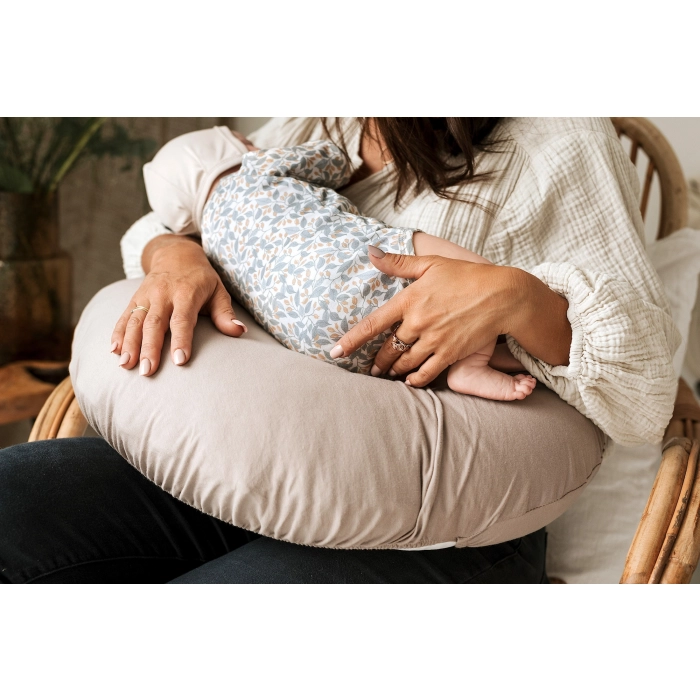 Wodoodporna poduszka do karmienia niemowląt HYGIENIC - Czekolada | Poofi